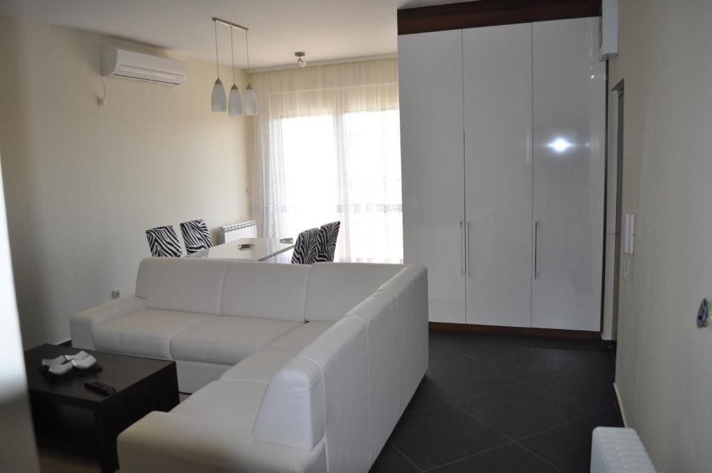 Apartments Soleado Pancevo Exterior photo