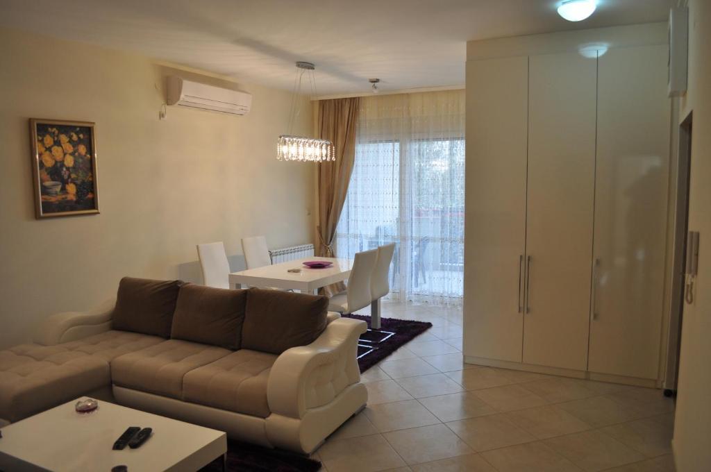 Apartments Soleado Pancevo Exterior photo